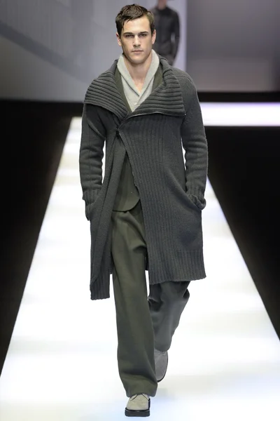 Look 19